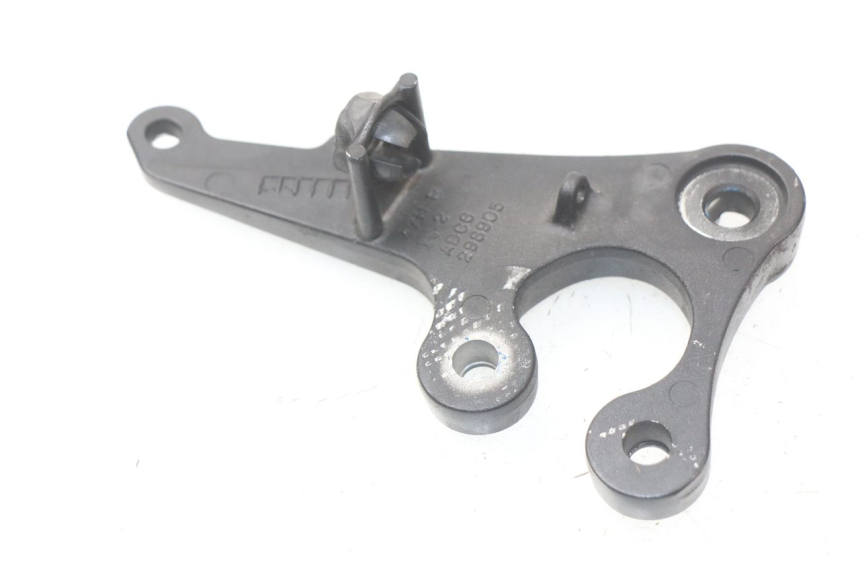 photo de PIASTRA PEDANA ANTERIORE DESTRA SUZUKI GSX-R GSXR K16 1000 (2012 - 2016) - Zoom sullo stato d'uso