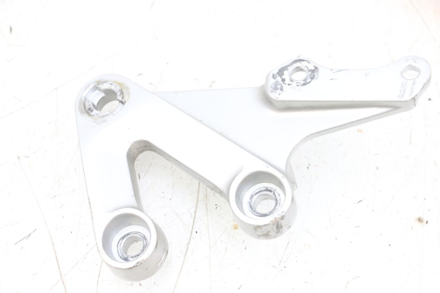 photo de PEDANA ANTERIORE DESTRA SUPPORTO SUZUKI GSXR GSX-R 1000 (2003 - 2004) - Vista d'insieme del prodotto