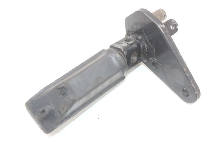 photo de PIASTRA PEDANA ANTERIORE DESTRA SUZUKI GZ MARAUDER 125 (1998 - 2004) - Vista d'insieme del prodotto