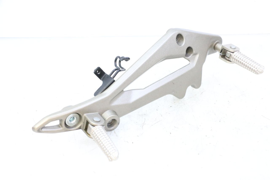 photo de PEDANA ANTERIORE DESTRA SUPPORTO KIDEN KD125-G 125 (2018 - 2022) - Vista principale