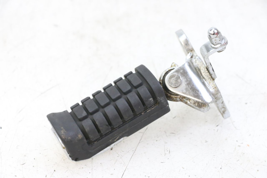 photo de PEDANA ANTERIORE DESTRA SUPPORTO REGAL RAPTOR RAXTER 2 125 (2007 - 2015) - Dettagli dei punti di fissaggio