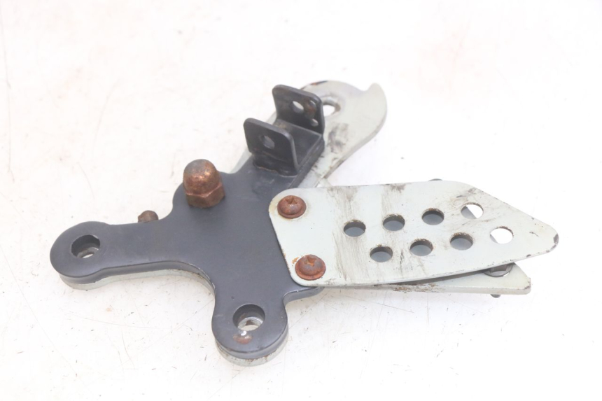 photo de PIASTRA PEDANA ANTERIORE DESTRA YAMASAKI ROADSTER 50 (2013 - 2018) - Altra angolazione