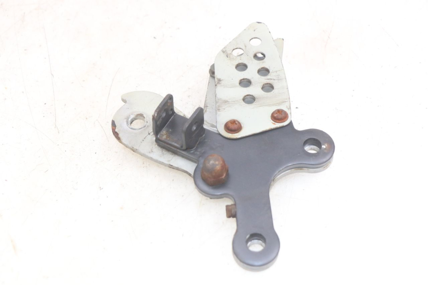 photo de PIASTRA PEDANA ANTERIORE DESTRA YAMASAKI ROADSTER 50 (2013 - 2018) - Primo piano tecnico