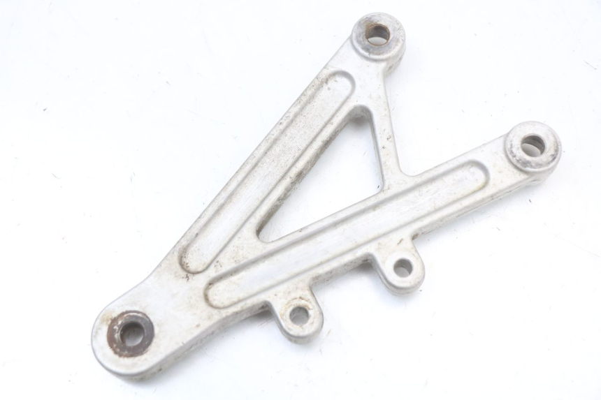 photo de PEDANA ANTERIORE DESTRA SUPPORTO APRILIA RS 50 (2006 - 2010) - Zoom sullo stato d'uso