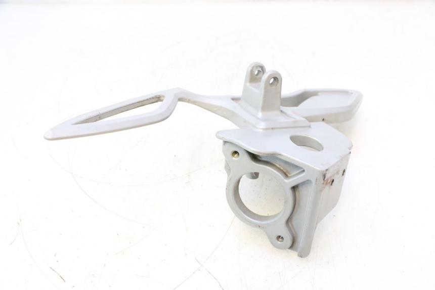 photo de PEDANA ANTERIORE DESTRA SUPPORTO CAN-AM SPYDER RS 1000 (2008 - 2012) - Altra vista dell'articolo