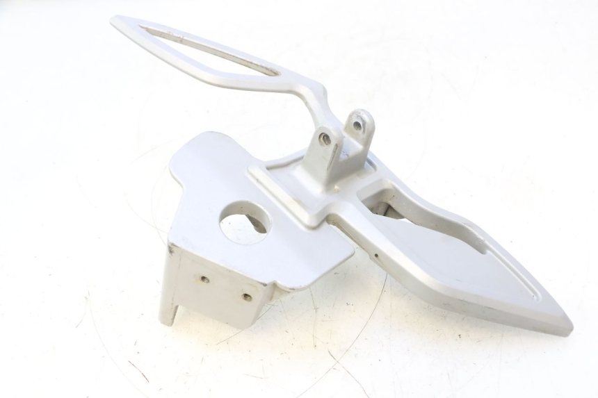photo de PEDANA ANTERIORE DESTRA SUPPORTO CAN-AM SPYDER RS 1000 (2008 - 2012) - Caratteristiche distintive