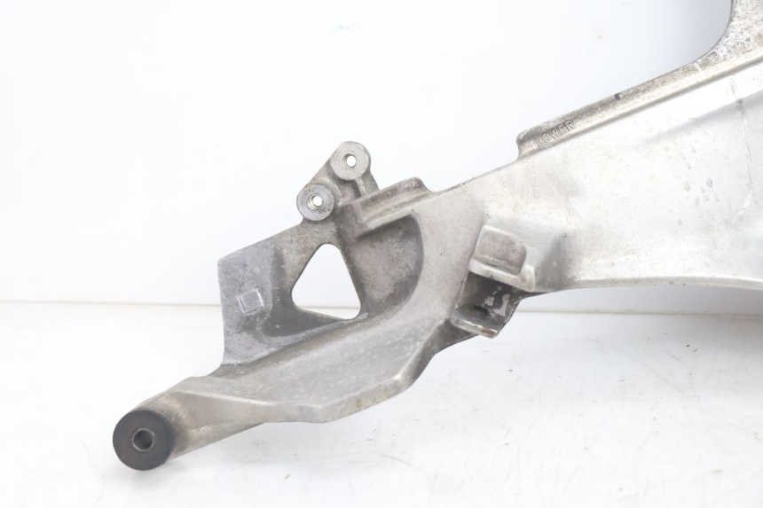 photo de PEDANA ANTERIORE DESTRA SUPPORTO HONDA ST PAN EUROPEAN 1100 (1990 - 2002) - Dettaglio del componente