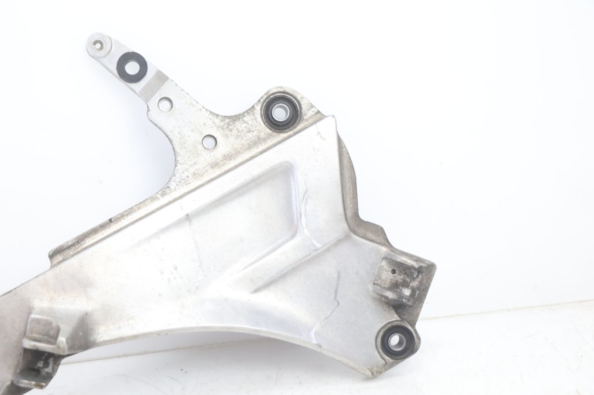photo de PEDANA ANTERIORE DESTRA SUPPORTO HONDA ST PAN EUROPEAN 1100 (1990 - 2002) - Zoom sullo stato d'uso