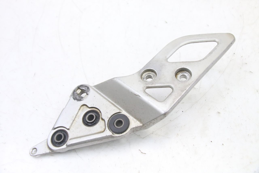 photo de PEDANA ANTERIORE DESTRA SUPPORTO SUZUKI GSX F GSXF 650 (2007 - 2015) - Altra angolazione