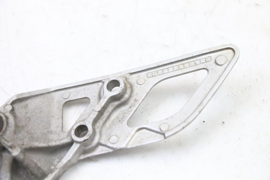 photo de PEDANA ANTERIORE DESTRA SUPPORTO SUZUKI GSX F GSXF 650 (2007 - 2015) - Dettagli dei punti di fissaggio