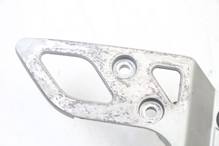 photo de PEDANA ANTERIORE DESTRA SUPPORTO SUZUKI GSX F GSXF 650 (2007 - 2015) - Dettaglio del componente