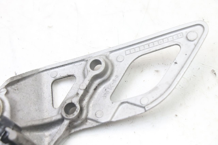 photo de PEDANA ANTERIORE DESTRA SUPPORTO SUZUKI GSX F GSXF 650 (2007 - 2015) - Dettagli dei punti di fissaggio
