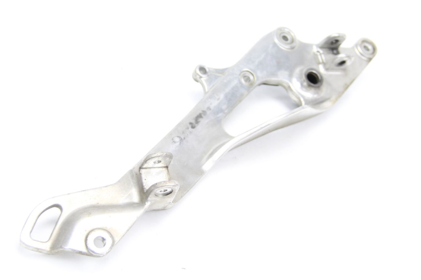 photo de Piastra poggiapiedi anteriore destro YAMAHA TDM ABS 900 (2002 - 2014) - Dettaglio del componente