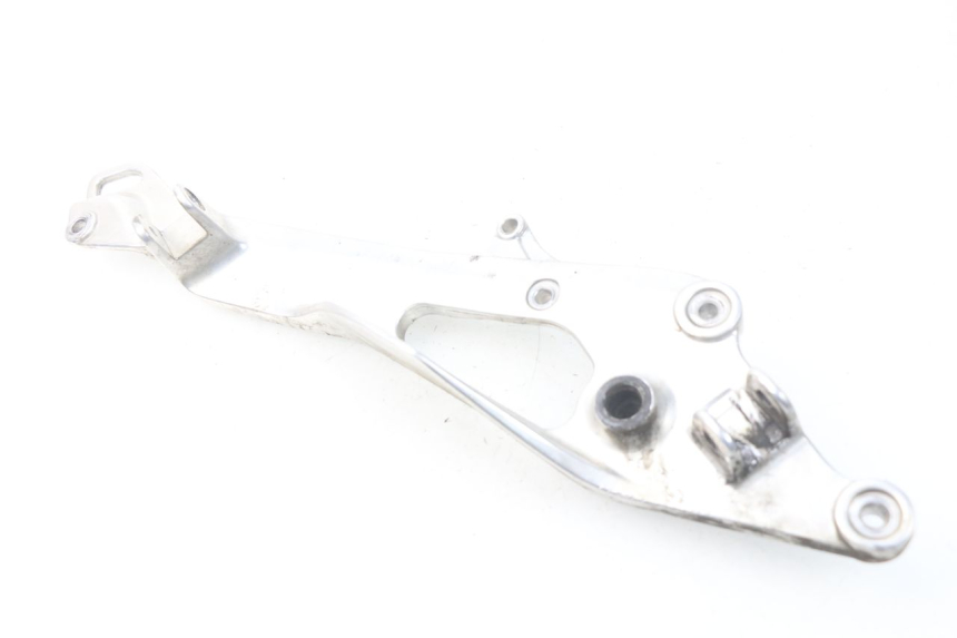 photo de Piastra poggiapiedi anteriore destro YAMAHA TDM ABS 900 (2002 - 2014) - Dettaglio del componente