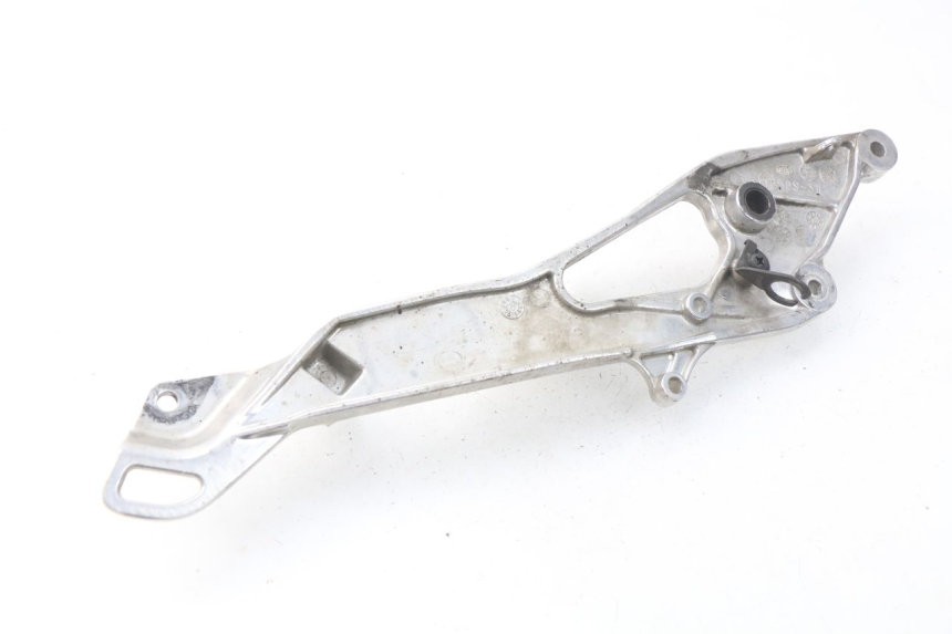 photo de Piastra poggiapiedi anteriore destro YAMAHA TDM ABS 900 (2002 - 2014) - Primo piano tecnico