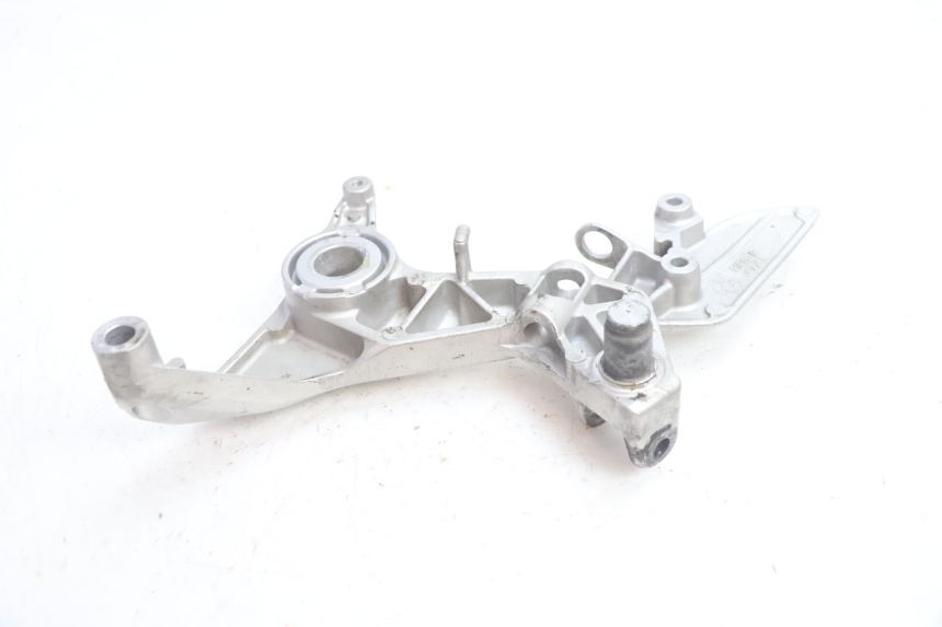 photo de PEDANA ANTERIORE DESTRA SUPPORTO HONDA VFR FI RC46 800 (1998 - 2001) - Dettagli dei punti di fissaggio