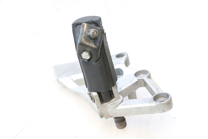 photo de PEDANA ANTERIORE DESTRA SUPPORTO DAELIM VJ ROADWIN 125 (2004 - 2007) - Stato della superficie e materiale