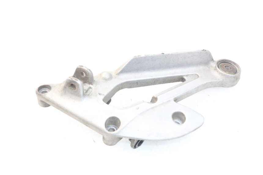 photo de PIASTRA PEDANA ANTERIORE DESTRA YAMAHA XJ600 XJ DIVERSION 600 (1992 - 1997) - Altra angolazione