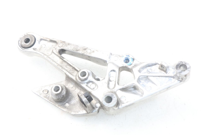 photo de PIASTRA PEDANA ANTERIORE DESTRA YAMAHA XJ600 XJ DIVERSION 600 (1992 - 1997) - Zoom sullo stato d'uso