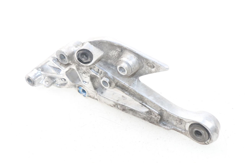 photo de PIASTRA PEDANA ANTERIORE DESTRA YAMAHA XJ600 XJ DIVERSION 600 (1992 - 1997) - Altra angolazione