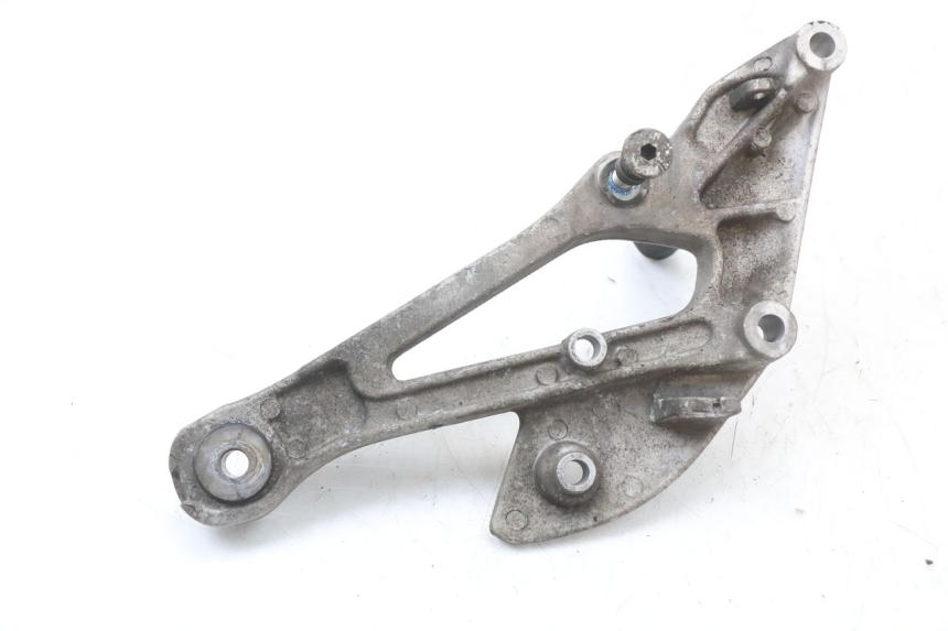 photo de PIASTRA PEDANA ANTERIORE DESTRA YAMAHA XJ600 XJ DIVERSION 600 (1992 - 1997) - Dettaglio del componente