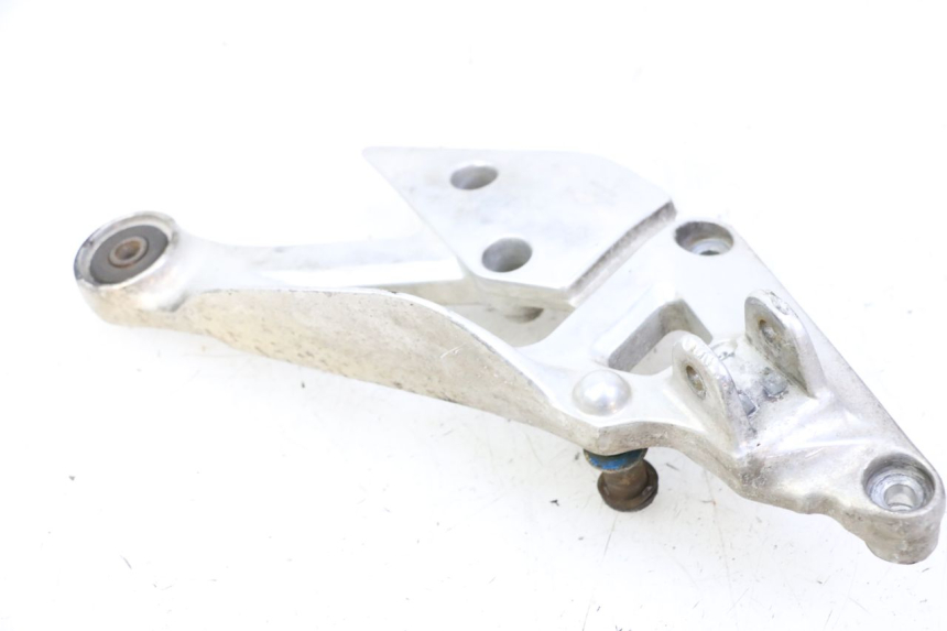 photo de PIASTRA PEDANA ANTERIORE DESTRA YAMAHA XJN DIVERSION 600 (2000 - 2003) - Marcature e riferimenti originali