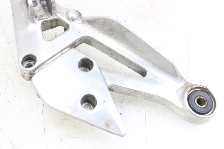 photo de PEDANA ANTERIORE DESTRA SUPPORTO YAMAHA XJS DIVERSION 600 (1997 - 1999) - Dettaglio del componente