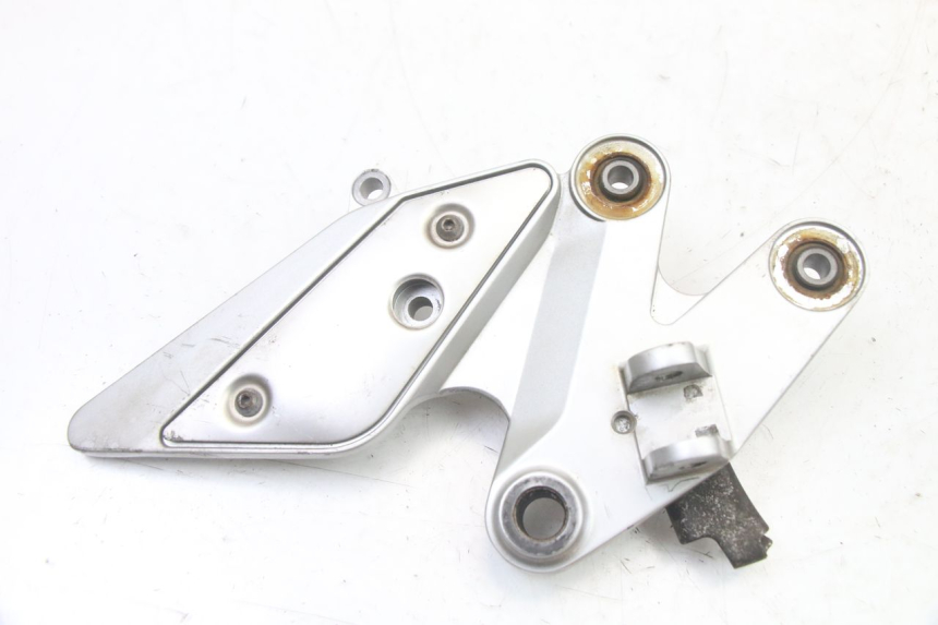 photo de PEDANA ANTERIORE DESTRA SUPPORTO YAMAHA FZ6 FAZER S2 600 (2007 - 2011) - Vista principale