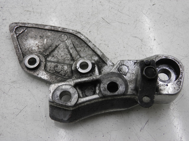 photo de PIASTRA PEDANA ANTERIORE DESTRA YAMAHA XJR 1300 (1998 - 2002) - Zoom sullo stato d'uso