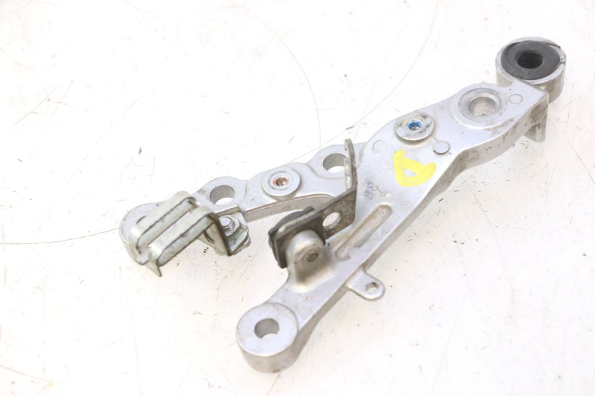 photo de PEDANA ANTERIORE DESTRA SUPPORTO YAMAHA YZF R6 600 (2008 - 2009) - Primo piano tecnico