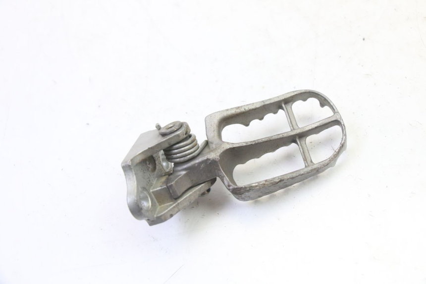 photo de PEDANA ANTERIORE DESTRA SUPPORTO YAMAHA YZF YZ-F 450 (2014 - 2016) - Primo piano tecnico