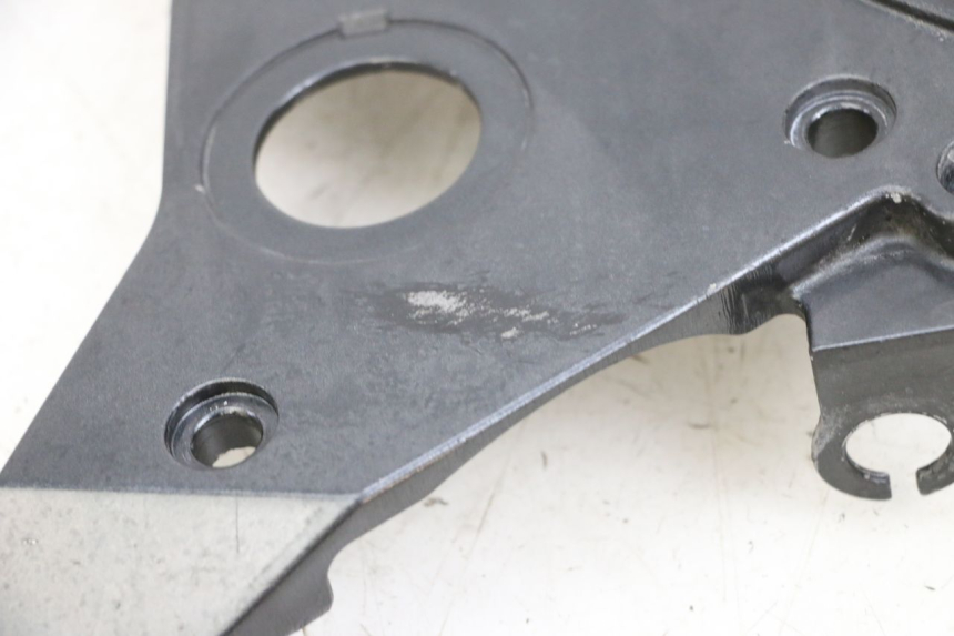 photo de PEDANA ANTERIORE DESTRA SUPPORTO KAWASAKI ZR 7 750 (1999 - 2004) - Primo piano tecnico