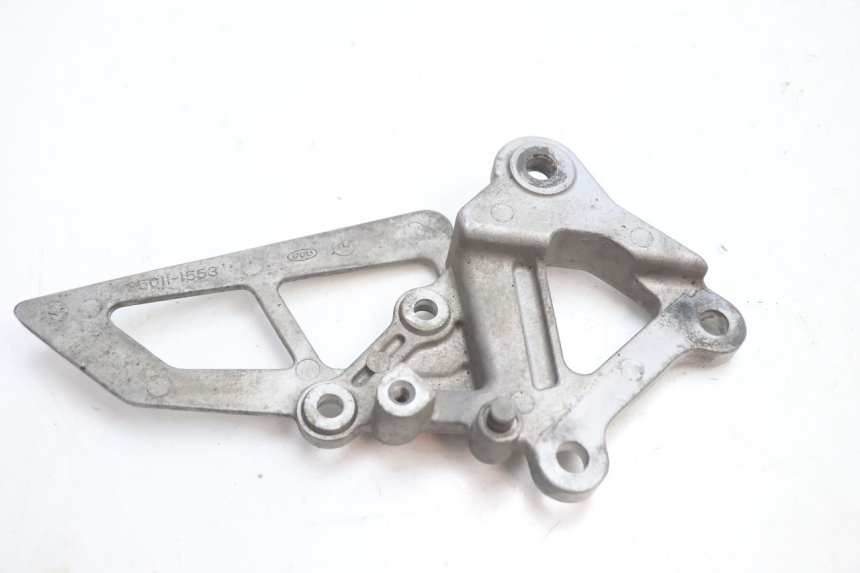 photo de PIASTRA PEDANA ANTERIORE DESTRA KAWASAKI ZX-6R ZX6R 600 (1995 - 1997) - Altra angolazione
