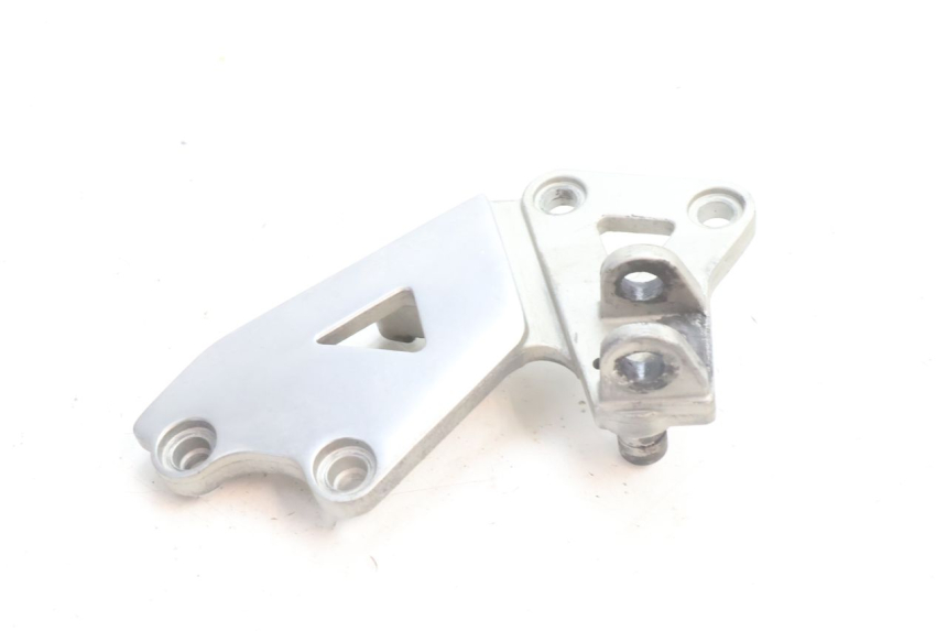 photo de PEDANA ANTERIORE DESTRA SUPPORTO KAWASAKI ZZR 600 (1995 - 2004) - Dettaglio del componente