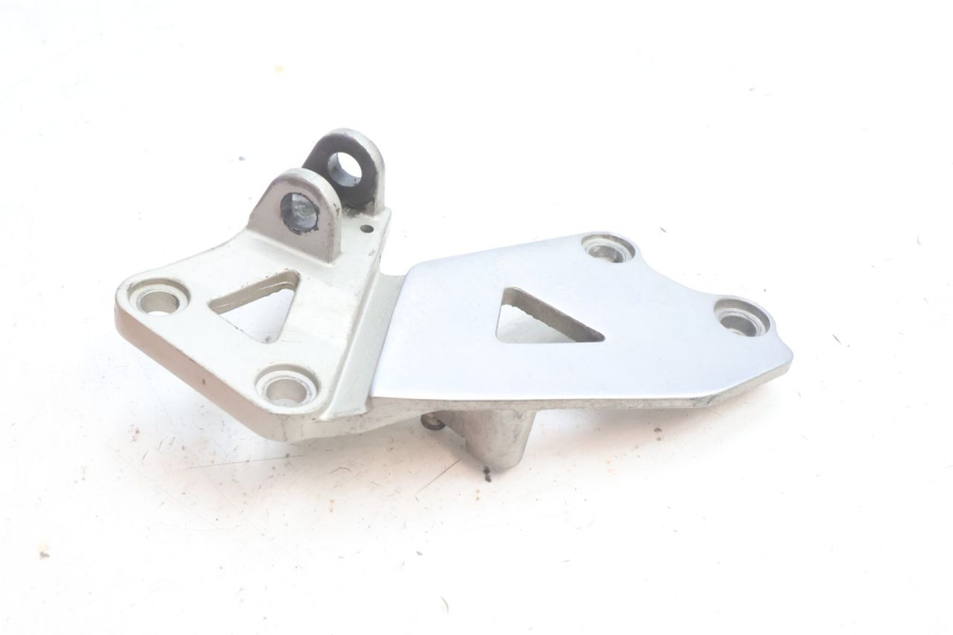 photo de PEDANA ANTERIORE DESTRA SUPPORTO KAWASAKI ZZR 600 (1995 - 2004) - Zoom sullo stato d'uso