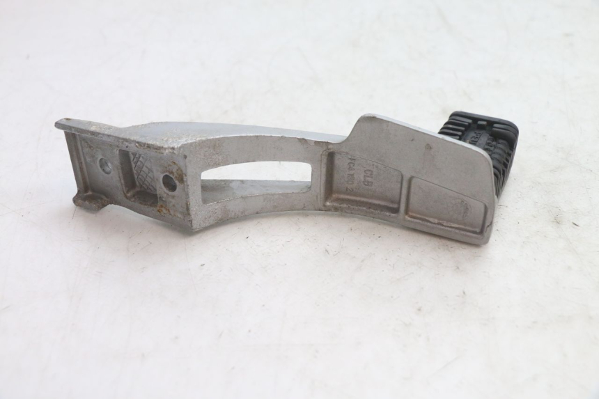 photo de PEDANA ANTERIORE SINISTRA SUPPORTO PEUGEOT 103 SPX CLIP 50 (1989 - 1992) - Primo piano tecnico