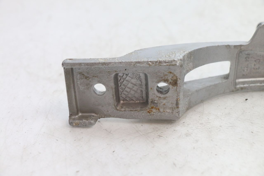 photo de PEDANA ANTERIORE SINISTRA SUPPORTO PEUGEOT 103 SPX CLIP 50 (1989 - 1992) - Vista d'insieme del prodotto