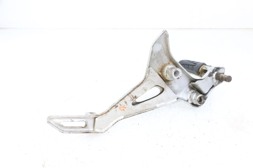 photo de PEDANA ANTERIORE SINISTRA SUPPORTO MAG POWER BOMBERS 4T 50 (2016 - 2026) - Dettagli dei punti di fissaggio