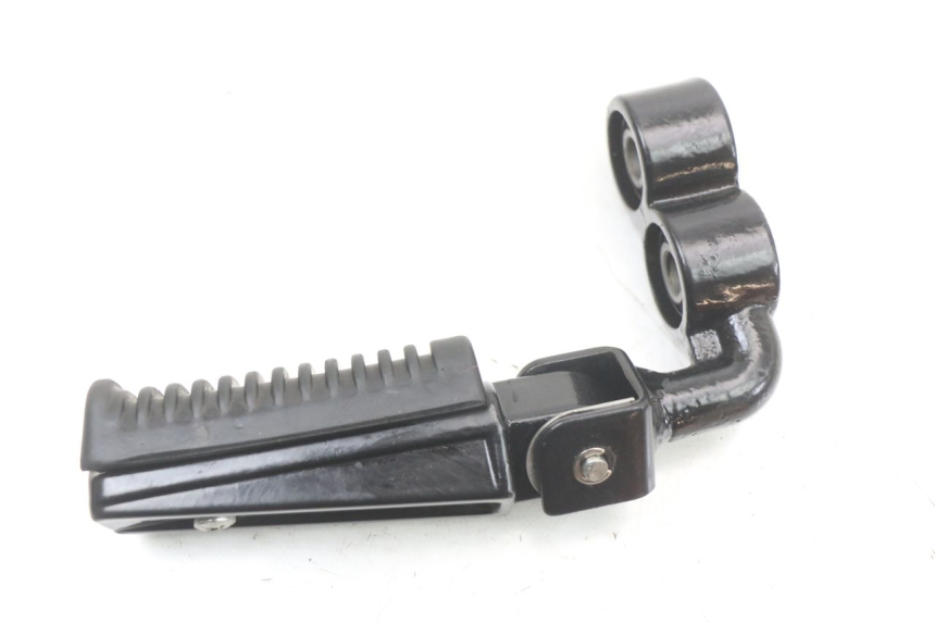 photo de PEDANA ANTERIORE SINISTRA SUPPORTO ARCHIVE CAFE RACER 4T 50 (2019 - 2024) - Zoom sullo stato d'uso