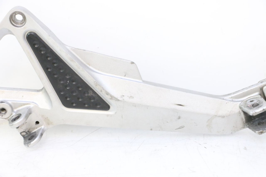 photo de PEDANA ANTERIORE SINISTRA SUPPORTO HONDA CB F HORNET 600 (2005 - 2006) - Dettagli dei punti di fissaggio