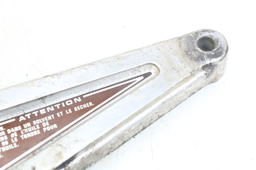 photo de PIASTRA PEDANA ANTERIORE SINISTRA HONDA CM 125 (1983 - 2003) - Zoom sullo stato d'uso