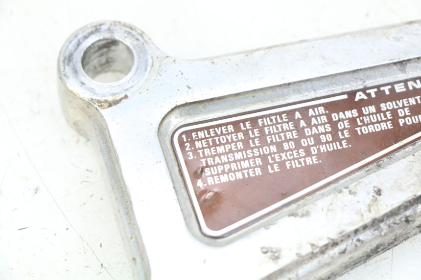 photo de PIASTRA PEDANA ANTERIORE SINISTRA HONDA CM 125 (1983 - 2003) - Altra angolazione