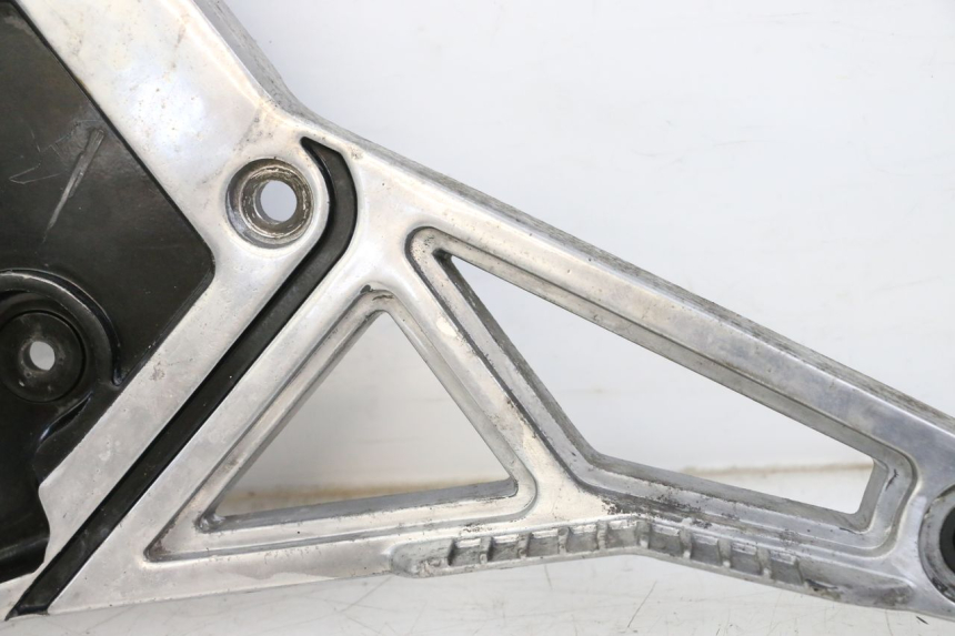 photo de PEDANA ANTERIORE SINISTRA SUPPORTO YAMAHA FJ 36Y 1100 (1984 - 1985) - Altra vista dell'articolo
