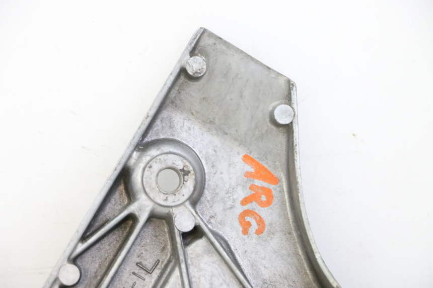 photo de PEDANA ANTERIORE SINISTRA SUPPORTO YAMAHA FJ 36Y 1100 (1984 - 1985) - Dettagli dei punti di fissaggio