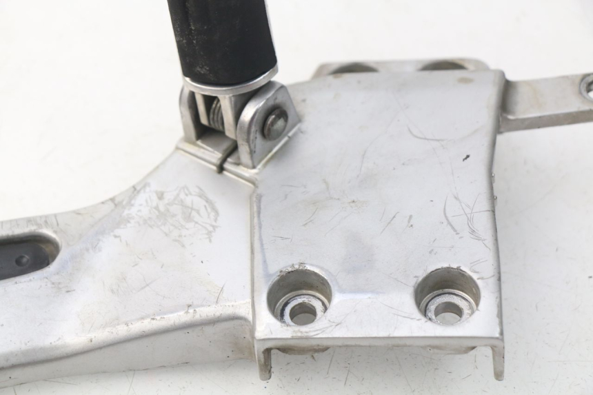 photo de PIASTRA PEDANA ANTERIORE SINISTRA YAMAHA FJR ABS 1300 (2006 - 2012) - Zoom sullo stato d'uso