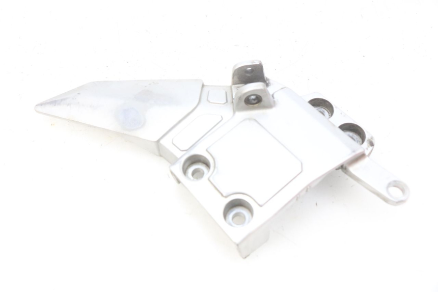 photo de PIASTRA PEDANA ANTERIORE SINISTRA YAMAHA FJR ABS 1300 (2016 - 2020) - Zoom sullo stato d'uso