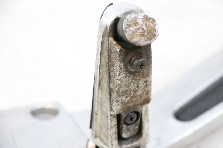 photo de PIASTRA PEDANA ANTERIORE SINISTRA YAMAHA FJR ABS 1300 (2006 - 2012) - Altra angolazione