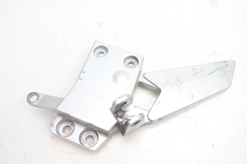 photo de PEDANA ANTERIORE SINISTRA SUPPORTO YAMAHA FJR 1300 (2001 - 2005) - Vista principale