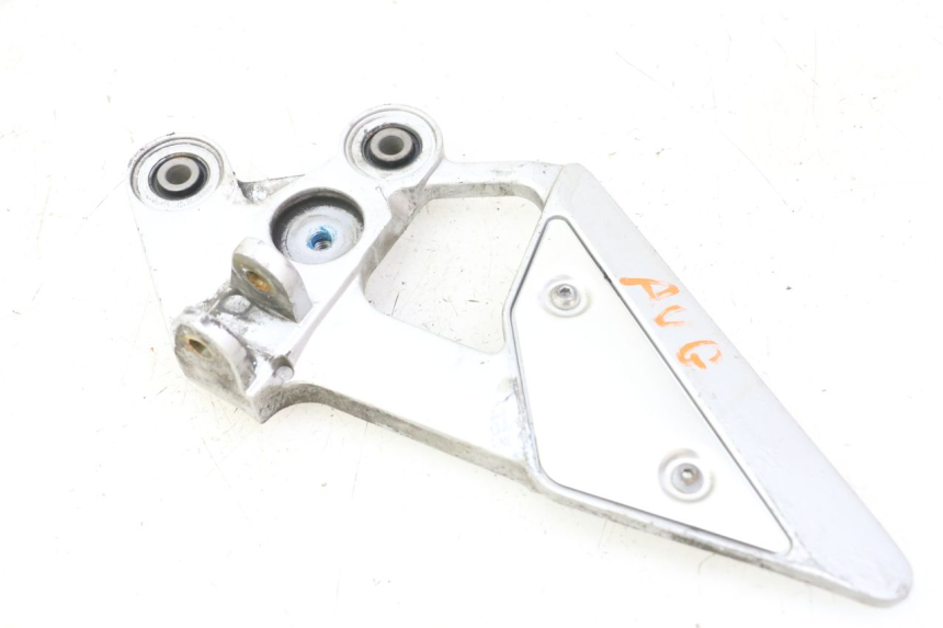photo de PEDANA ANTERIORE SINISTRA SUPPORTO YAMAHA FZ6 FAZER S2 600 (2007 - 2011) - Dettaglio del componente