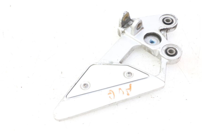 photo de PEDANA ANTERIORE SINISTRA SUPPORTO YAMAHA FZ6 FAZER S2 600 (2007 - 2011) - Vista d'insieme del prodotto